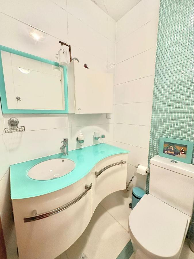 London Charm - Comfortable Room In Spacious House Extérieur photo
